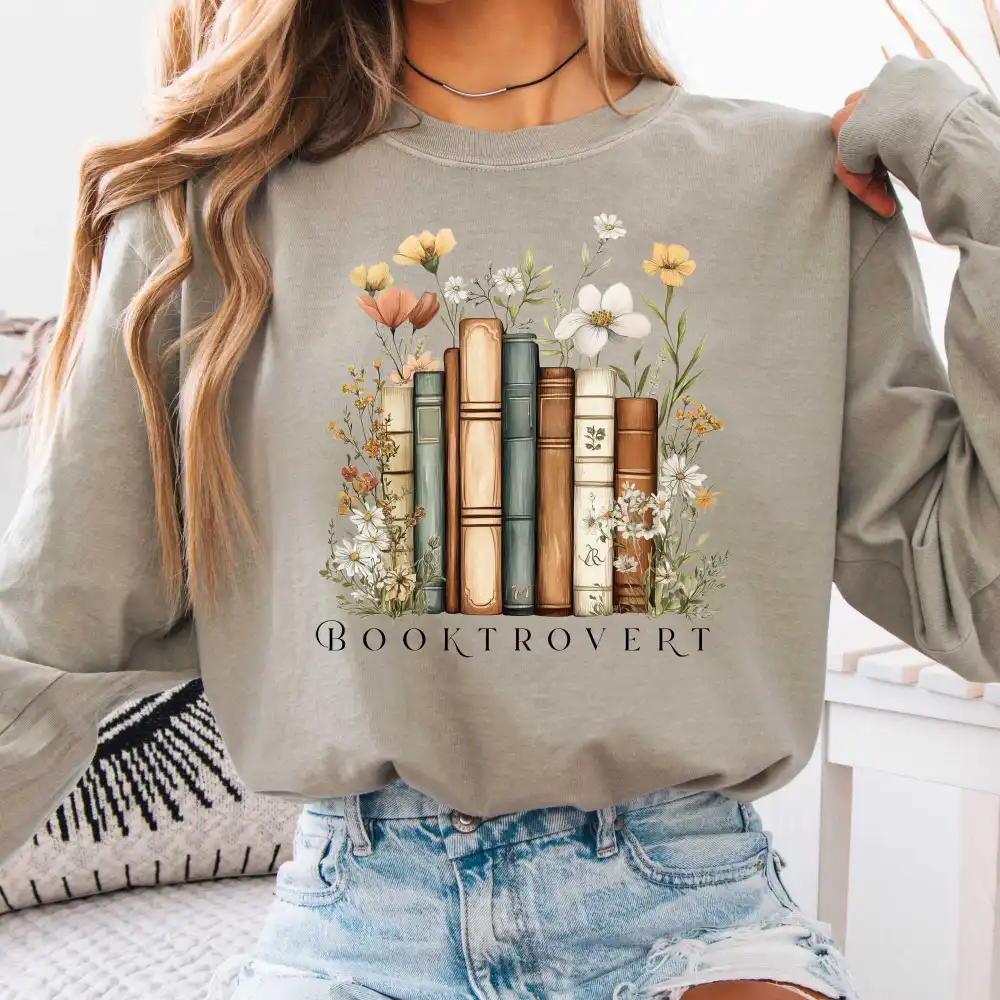 Booktrovert Long Sleeve T-Shirt