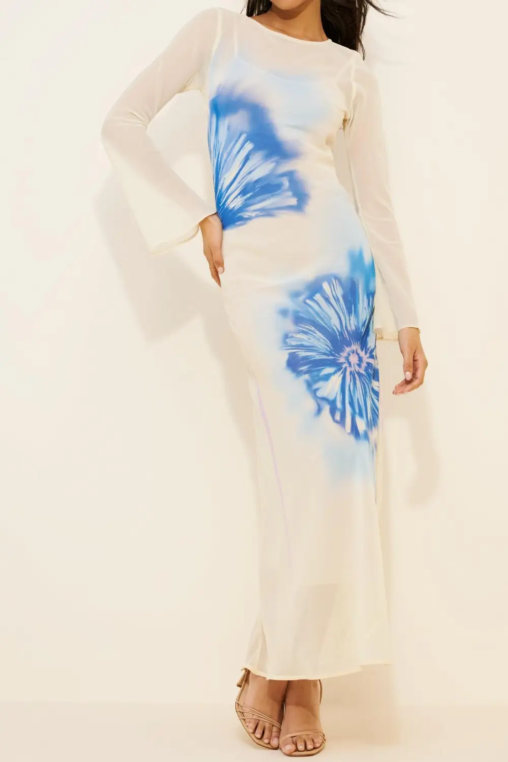 Flower Body Morphing Blue Floral Maxi Dresses