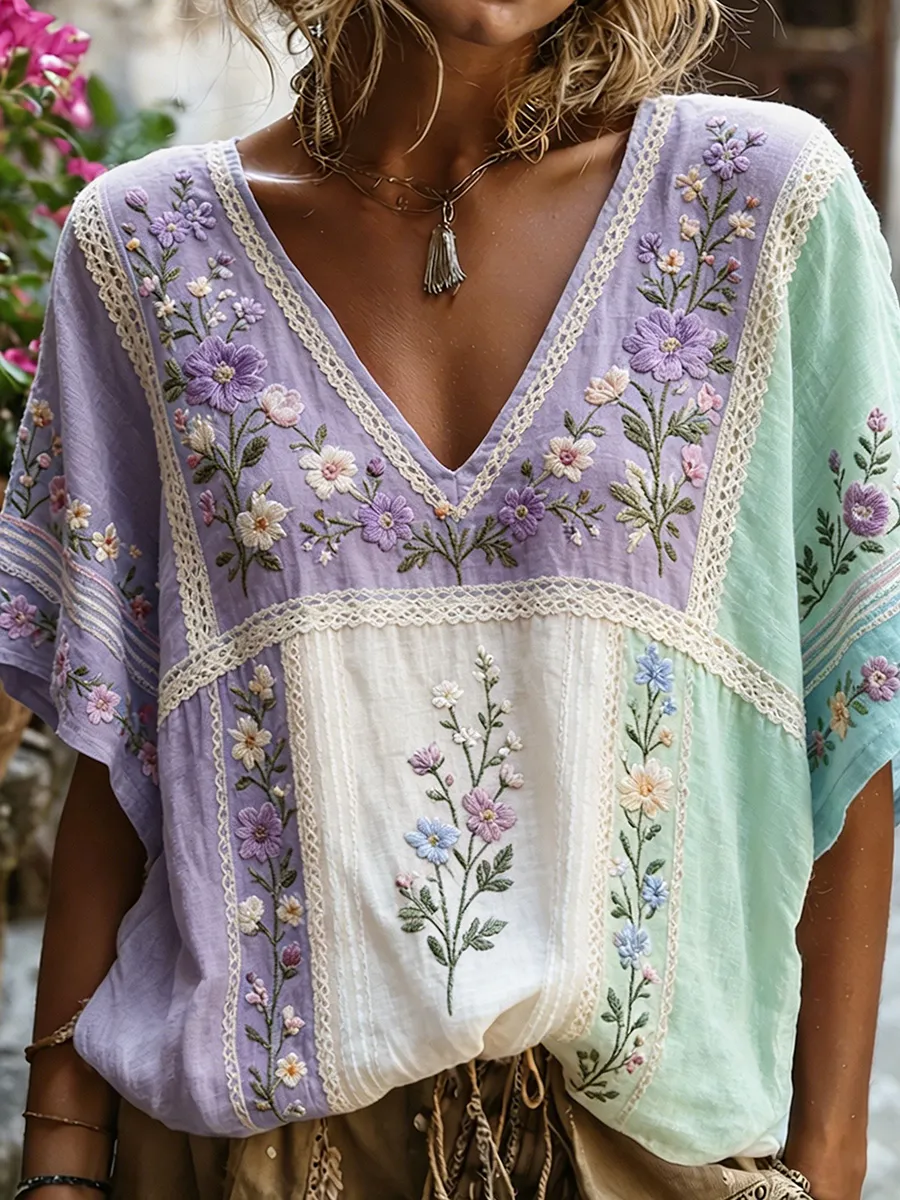 Women's Retro Floral And Lace Art Splicing Cotton Linen Blend Comfortable Casual V-neck Short Sleeve Top