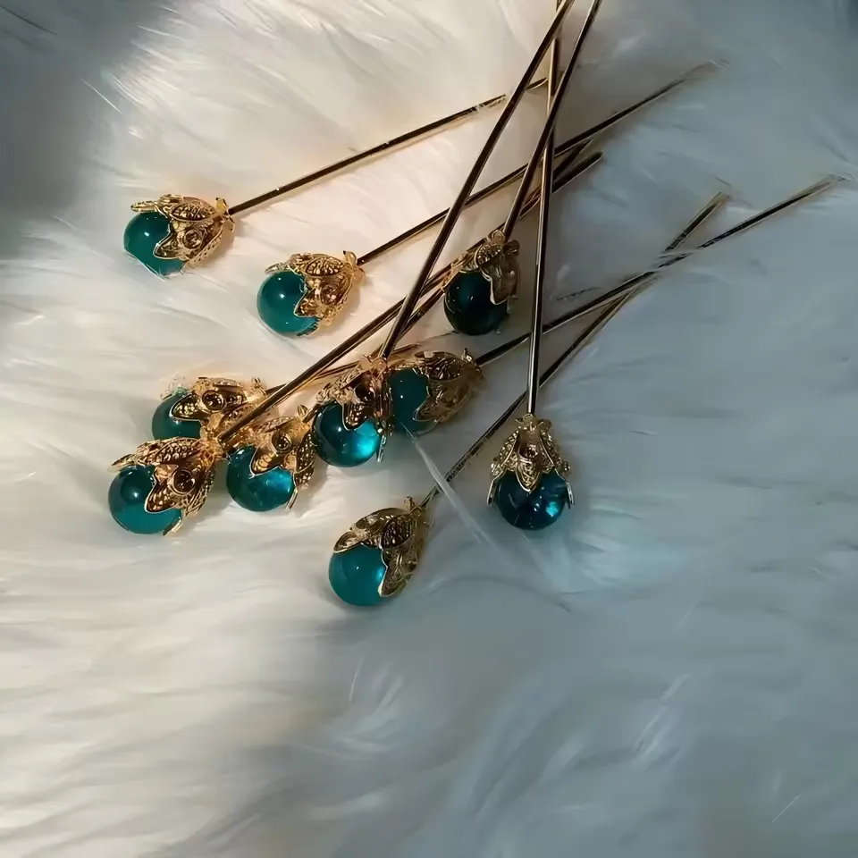 Elegant And Exquisite Sapphire Blue Hairpin