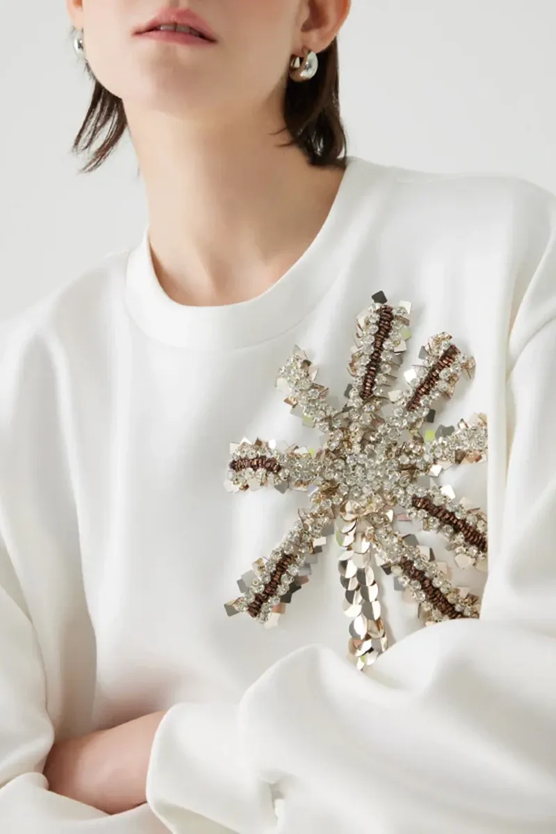 Ornament Decorated Crew Neck Shirts