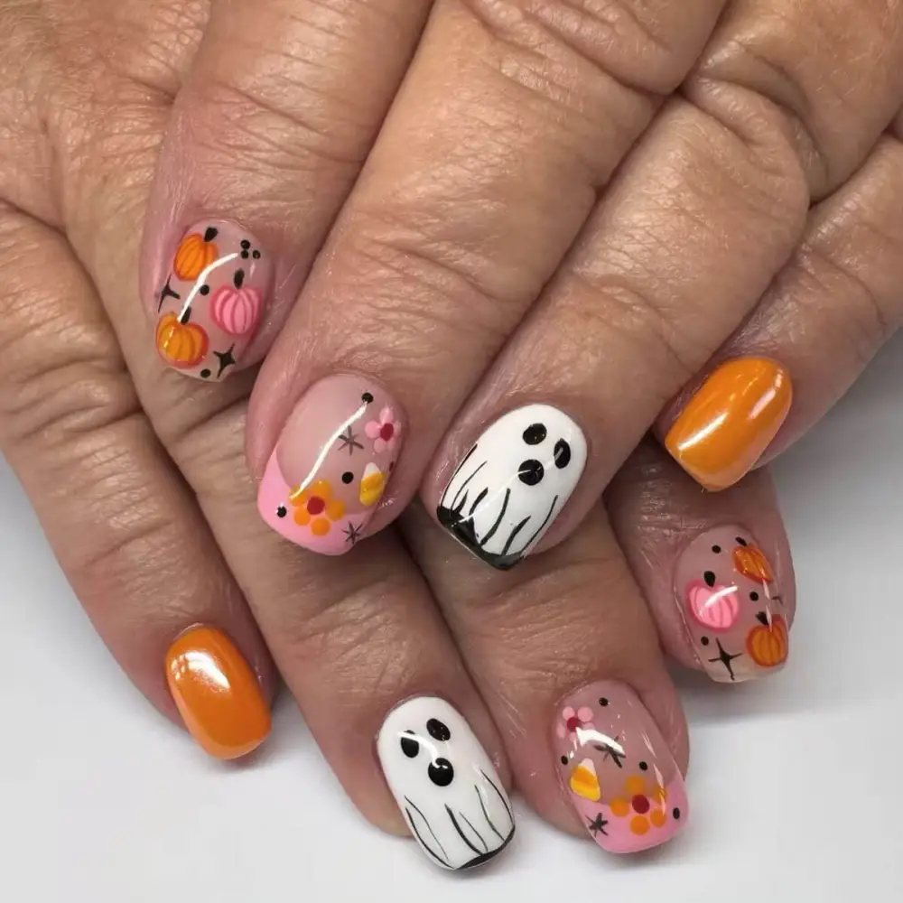 Nailhour 24Pcs Halloween Short Squoval Floral Ghost Press On Nails