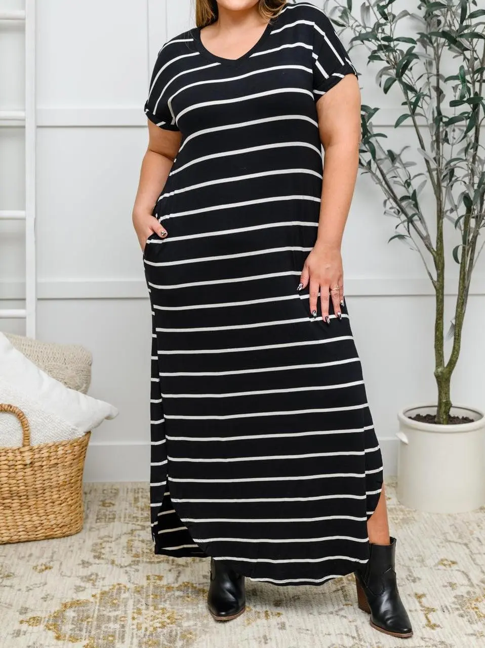 Slimming Black And White Striped Dress