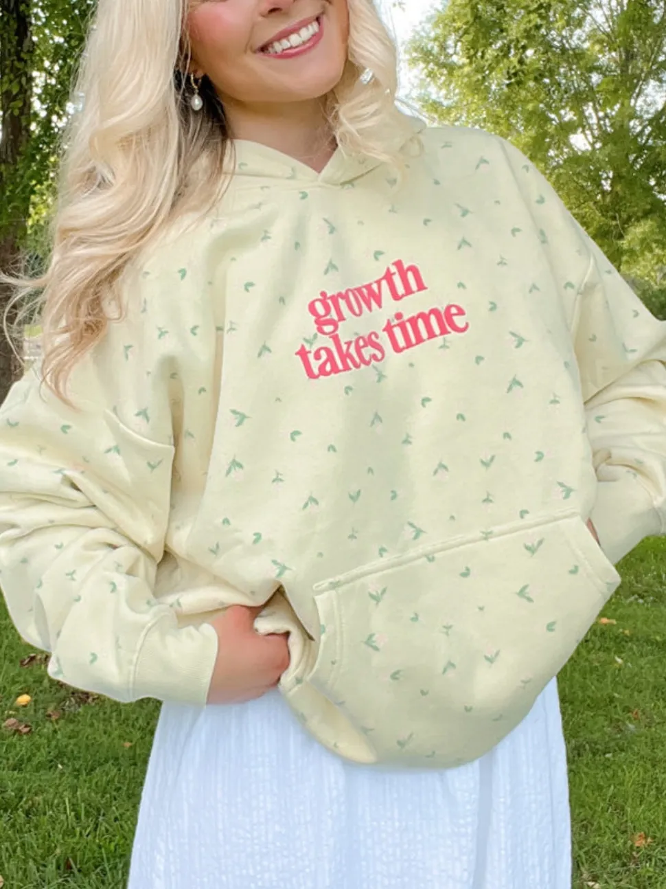 Women's Small Floral Letter Pattern Hooded Long-Sleeved Pullover Shirt