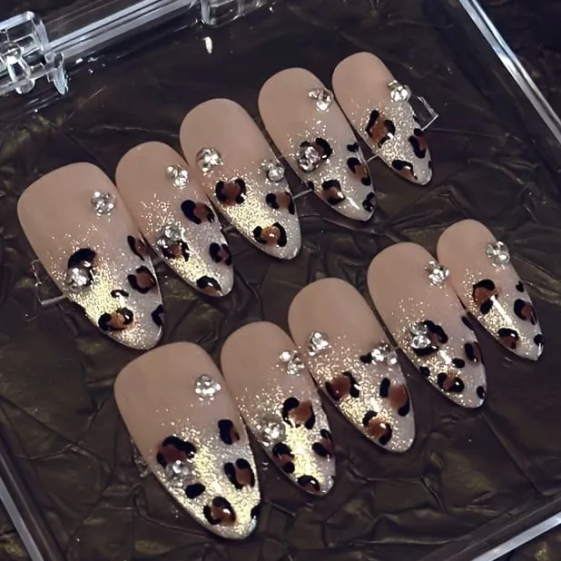Nailhour 10Pcs French Rhinestone Glitter Minimalist Medium Oval Press On Nails