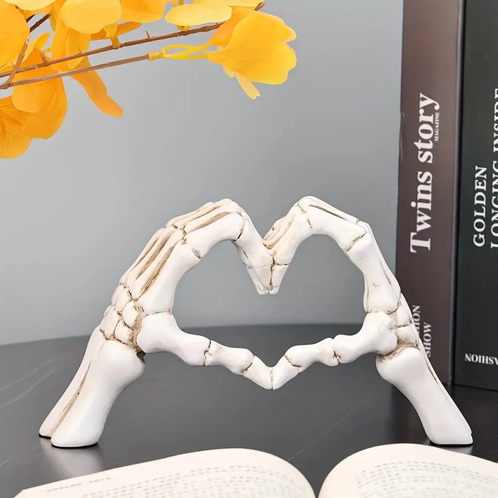 2pcs Halloween Skull Heart Hand Bone Figurine Resin