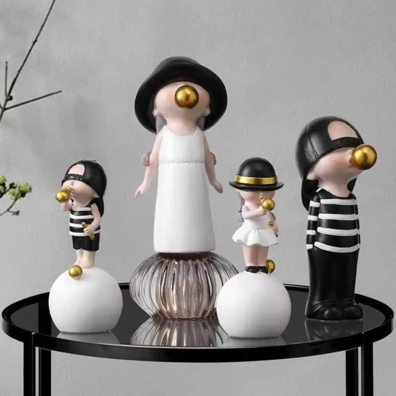Gigi Sculpture